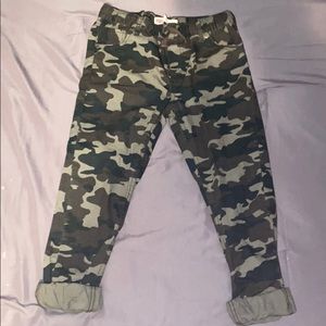 Levi’s camo unisex kids joggers